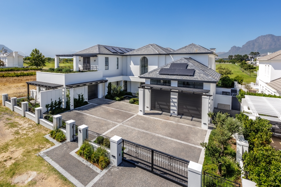 5 Bedroom Property for Sale in Val De Vie Estate Western Cape